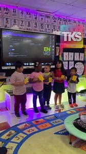 Beat the buzzer! This fun game is great for phonics and teamwork! I say a word and the kids work together to spell the word then the class decodes the word! The goal is to finish before the timer runs out! The timer is set for 30 seconds! | Kindergarten Smorgasboard