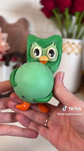 Daddy Duolingo is Here: Cursed Images and Baking Thursdays