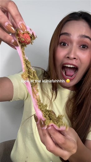 Stop scrolling! Mendingan kalian langsung cobain Mochi Series Collab Semarang Food Hunter bareng IRIS Bakehouse deh. Jadi ada 4 varian nih. ✨ Mochi Freeze Dried Kunafa 48k ✨ Mochi Orange Callebaut 30k ✨ Mochi Cheese Blueberry 30k ✨ Mochi Vanilla Kiwi 30k Bisa juga buat hampers karena kita punya Set Box isi 4 macam (all variants) harga 145k. Bisa pesan by WA 62 811-2997-732 atau langsung datang ke store @irisbyms @irisdaily.id🚀