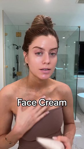 Our deeply penetrating and hydrating face cream with Lauren! #facecream #hydration #moisturizer