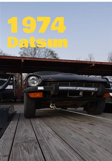 I bought a Datsun that doesn’t run and doesn’t stop. So far we replaced the master cylinder, the brake calipers and brake cylinders. Now it’s time to get it running! #260z #datsun