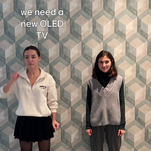 114K views · 13 reactions | Stehst du vor dem Dilemma, deinem Entertainment ein Upgrade zu verpassen? Ein Blick auf den neuen atemberaubenden LG OLED und die Antwort wird klar! ️ /// Est-ce que tu réfléchis souvent à enfin remplacer ton ancienne télé ? Jette un coup d'œil sur notre LG OLED époustouflant et tu trouveras la réponse !  | LG Global | Facebook