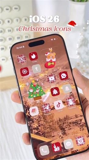 Mico on Instagram: "Customize your iPhone📱: iOS 26 Christmas icons🎄🎁 each one is beautiful✨#ios26 #christmas #christmas2025 #icon #iphone #homescreen #widget #winter #viral #fyp #aesthetic #tutorials"