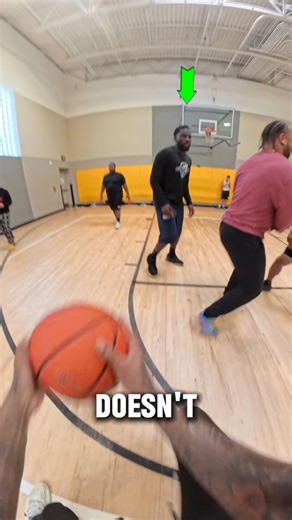 How To Use Pick And Roll To Score In Basketball #Hoops #breakdown #basketball #tipsandtricks #nba | Pov Hooper