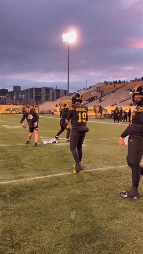 Bo Levi Mitchell has surpassed 5,000 passing yards for the fourth time in his career! 🤯 He is the seventh quarterback in CFL history to record back-to-back 5,000-yard seasons. He needs two touchdown passes to set a new career-high. 📅: REDBLACKS vs Hamilton Tiger-Cats @ 7 PM ET 🇨🇦: TSN, RDS 🌎: CFL | CFL