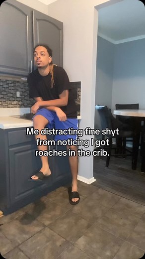 i make cool videos ✝️ on Instagram: "I had to do my little dancey dance 🕺🏼🤦🏽‍♂️🪳 #roaches #hood #trenches #fineshit #distracting #relatable #fyp #thecoolestaccident #truestory #_vlonejon #funny #exterminator #bugs #viral"