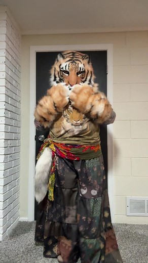 I am tiger #fursuiter #tigerfursuit #fursuiting #realisticfursuit #tiger