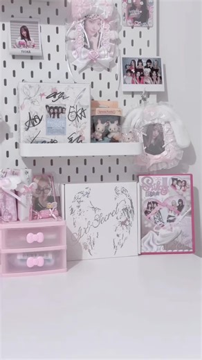 New Desk Deco Inspiration for K-Pop Lovers
