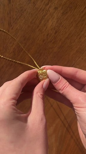 Creating Beautiful Lockets: A Step-by-Step Guide