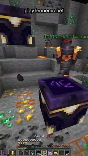 Bro forgot how to totem #minecraftshorts #minecraft #minecraftmemes #crystalpvp #clips #viral