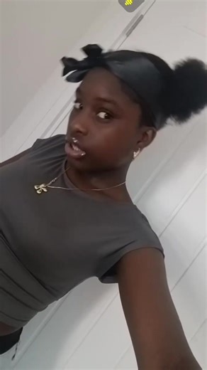 21 Questions: Engage with Random Queries