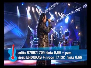 Kaija Koo-tinakenkätyttö LIVE