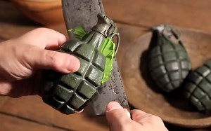 油管爆火的神级定格动画！PES COMPILATION