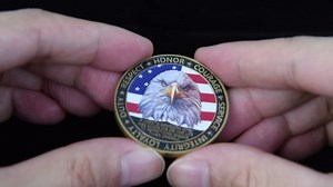 Set of 5 Female Veteran Challenge Coins – Proud of You Military Tribute Coins with Bald Eagle Design – Women’s Army Navy Air Force Marines Gift – with Acrylic Display Cases