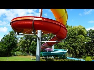offene Riesenrutsche :: bunte Freibad-Rutsche | Freibad Aquafun Burghaslach