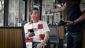 In Zusammenarbeit mit Ticket-Systempartner LMS Sports, unserem lokalen App-Partner Appsoluts und der Rheinbahn gehen wir neue Wege im Bereich der Digitalisierung. Ab sofort werden alle Tages- und Dauerkarten auch digital in der F95-App (iOS und Android) angeboten und ermöglichen Euch einen kontaktlosen Zugang zu unseren Heimspielen sowie ein digitales Rheinbahnticket. Damit zählen wir zu einem der ersten Fußballvereine Deutschlands, die digitale Tages- und Dauerkarten in der vereinseigenen App a