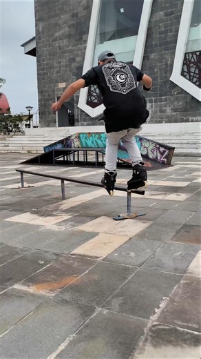 Aggresive Inline Skate #shorts#skateboarding#aggresiveinlineskate#rolling