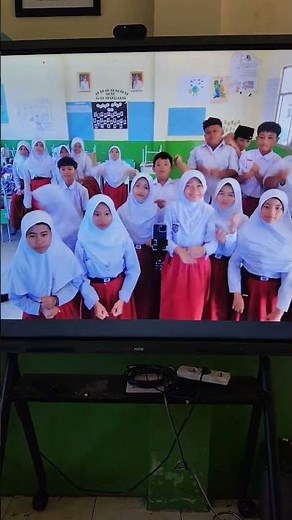 LUCU LIAT SI GENDUT DI BELAKQNG DANCE TIKTOK KASI TAU MAMA