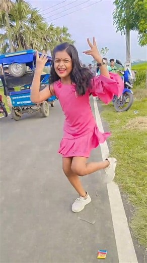 7.2K views · 285 reactions | Babuji Zara dheere chalo #viralshorts #dance #facebookpost | Bristi Dance Place | Facebook