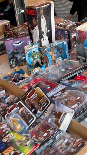 Super fun Storage locker score flea market set up #Wolffsfleamarket #actionfigures #allstatearena