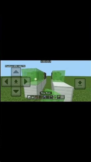 How to make a working car in just 60 seconds using redstone#minecraftpe#minecraft #minecraftproject