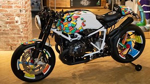 Ledakan Warna BMW Rooted 9T Terinspirasi Skena Scraper Bike Oakland