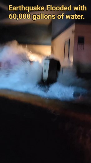 大地震體驗～乘坐有軌電車体驗模拟地震，其靈感源自1974年的電影《地震》電車驶入一個設計成地铁站的摄影場地。車站被6萬加侖的水淹没了。(美國荷里活環球影城) Earthquake ! The station is flooded with 60,000 gallons of water. Universal Studios on-Ride… #holloween2025 #hollywood #EARTHQUAKE #flooring | Anita Fan