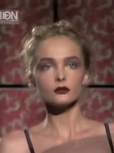 #dolcegabbana spring /summer 08 #runway #model #2000s #fashion