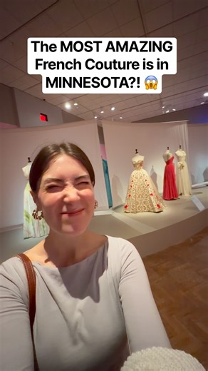 The shocking pink 1930s cape 😱(support ur local museums!) @artsmia #fashionhistory #pariscouture
