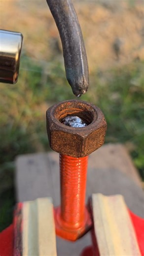 HackNiro on Instagram: "Diy Nut Bolt Hacks Craft Hanging Wire Tricks HackNiro #diy #wire #craft"