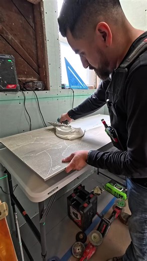 ##bathroomremodel #tileinstallation #viralvideo #worklife #flores_c_r @rufinoflores431 @HYDROBLOK @Diamondback Toolbelts