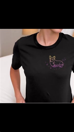 This Corgi shirt is turning heads 🤩 → Cute front print → Funny surprise on the back Perfect gift for dog moms 🐾 Sizes S–3XL | Link in bio 💕 🎥 #TryOn #PetLoverStyle #CorgiTok #CorgiShirt #DogLoverGift #TikTokMadeMeBuyIt #FunnyTee #DogMomVibes #PetTok #OOTD #UnisexTee #EtsyFinds #ShopSmallBusiness