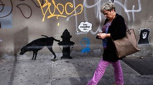 New Banksy graffiti on the streets of New York - video