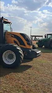 Lote 80 - Leilão de TRATOR DE PNEUS VALTRA T230CVT 4X4, ANO AQUIS.: 2017
