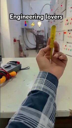 How Electricity Works - for visual learners