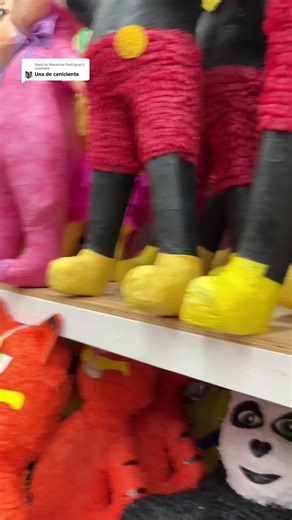 Replying to @Alexander Rodríguez Piñatas De Cenicienta 👸🏼👗👡#fypシ #tudulceriafavorita #cenicienta #cinderella #piñatas