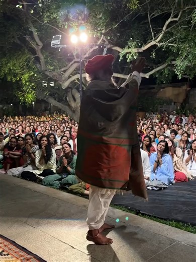 Glimpses from an exuberant Sadhguru Darshan at Isha Yoga Center | Sadhguru