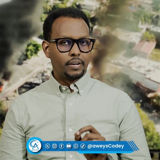 Sidee loo sameeyee Hook-Ciwaan soo jiidasho leh.? Muuqaalkan kooban waxa uu hordhac u yahay sheeko dhammeystiran oo aad ka heli karto YouTube-ka Aweys Hassan Mohamed Marka Sheeko la curinayo waxaan iraahdaa mar walba isku day in sheekadaada ka koobnaato : ✍️Bilaw Xiiso leh 🎬Dhaxtaal soo jiidasho leh iyo 🎧Dhammaad Xusuus leh. Qaaciddadaasi waxaad ka arki kartaa sida aan ugu dabaqay 2:16sec ee aad dhageysatay hadda . Kaliya qaaciddadan kuma koobna Suxufiyiinta ama Content Creators, waxaa ka faa'