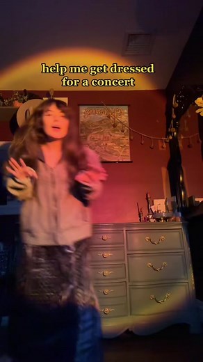 Pop Punk Concert Outfit Ideas for a Stylish Look