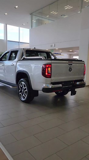 Brand New 2023 Amarok Style 3.0 V6 TDI 4Motion 184kW 10spd Auto 🔥 Light Grey Metallic 👏🏼 Priced at R1,035,000 Excluding On The Road Fees 🙌🏼 Optional Extras Include: Maintenance Plan 5Yr/100000km LED Headlights, with LED Daytime Running 12“ diagonal infotainment system Active Info Display App-Connect 20