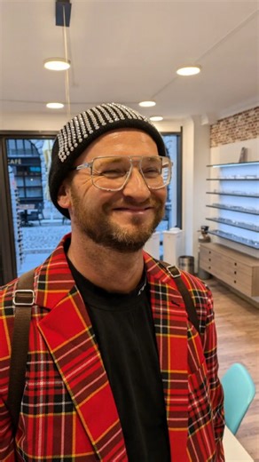 Brillenbude on Instagram: "Models privat, danke Mike! #leipzig #saxony #lifestyle #fashion #happy #valentinstag #weekend #mode #beratung #consulting #quality"