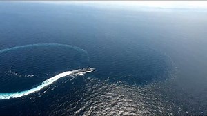 130K views · 2.3K reactions | Manoeuvring Monday.. Aksi #KDJEBAT membuat pergerakan yang dikenali sebagai Fishtail Manoeuvre ketika latihan bersama @KD LEKIU FFGH 30. : Lt Dya Muhammad Fawwaz bin Abu Bakar TLDM #JEBLEK2020 #Kesiagaan #EyesoftheRMN | Tentera Laut Diraja Malaysia | Facebook