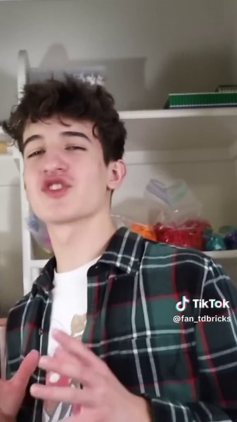 LEGO NOOB vs PRO House Part 2