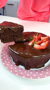 1.2M views · 29K reactions | Fiz o Bolo na panela e na boca do fogão!  | Camila Masullo | Facebook