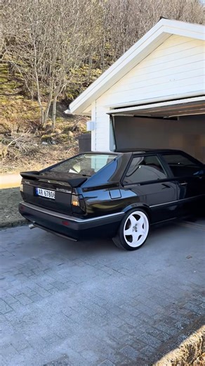 😱 IL SORT ÇA DE SON GARAGE 😱 AUDI QUATTRO NOIRE… LÉGENDE VIVANTE !
