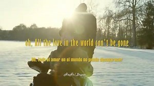 «Boogie Wonderland» (en español, país maravilloso del boogie) es una canción del grupo estadounidense Earth, Wind & Fire acompañados de The Emotions lanzada en 1979. Boogie Wonderland fue escrito por Allee Willis y Jon Lind, e incluyó en el álbum I Am. Es considerado como un clásico de la era disco y alcanzó el puesto # 6 en el Billboard Hot 100 y # 2 en el Hot R & B / Hip-Hop Songs. | Golden Music 70s 80s 90s y mas