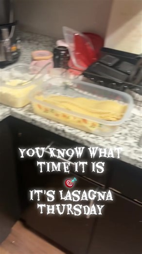 authentic_lynn (@authentic_lynn)’s videos with Chef's Kiss - Lil' Cheesecake