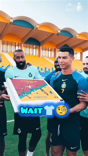 CRISTIANO Rolando Cheering Moment Outfit Price🤑😱👕 #outfitprice #shortsfeed #cr7 #cr7style