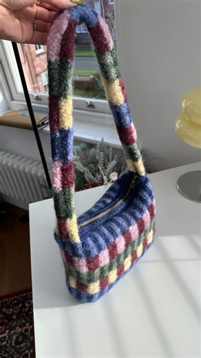 KENIKSE CROCHET on Instagram: "Edit: TESTER CALL CLOSED I’ve been hooked on felting since I first made Sailor Slippers by Annie Sews, I thought felted piece would work great as a bag due to how thick and structured it is so I’ve made this! I’ll be posting tester call later this week, but if you comment TEST, I’ll send you a form with early access 🫶🏼 As always, appreciate each and everyone who applies and I hope this will be fun to make! Pattern is beginner friendly as it only involves knit and