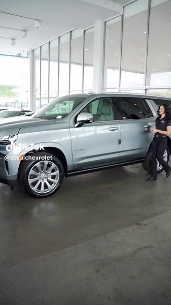 The Chevrolet Power-Retractable Assist Steps have an innovative design and cutting-edge technology, that make every journey a breeze.